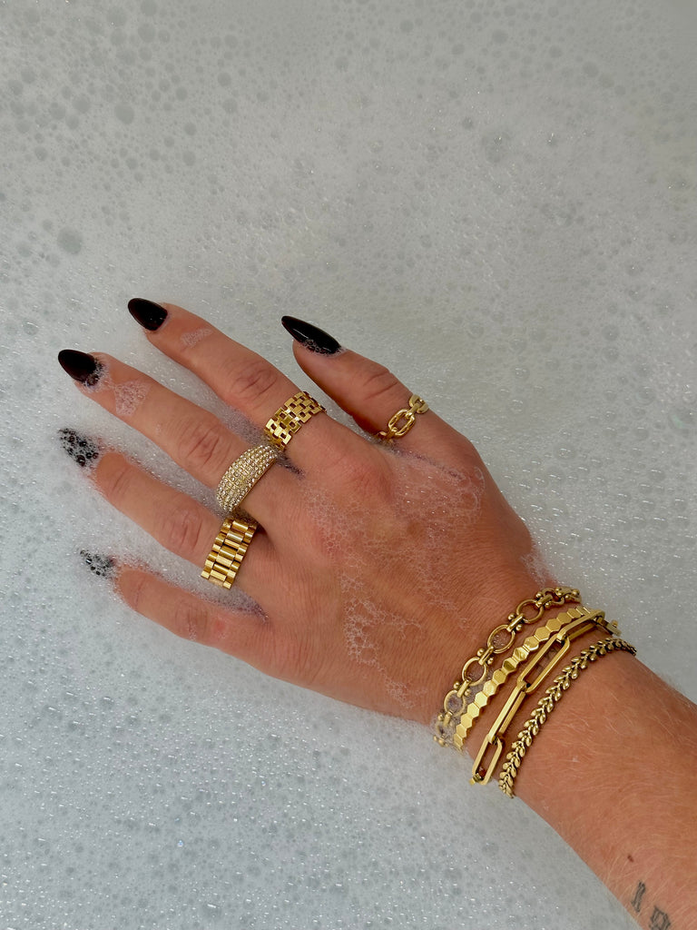 Essentieel voor de Gevoelige Huid: Hypoallergene Gouden Sieraden